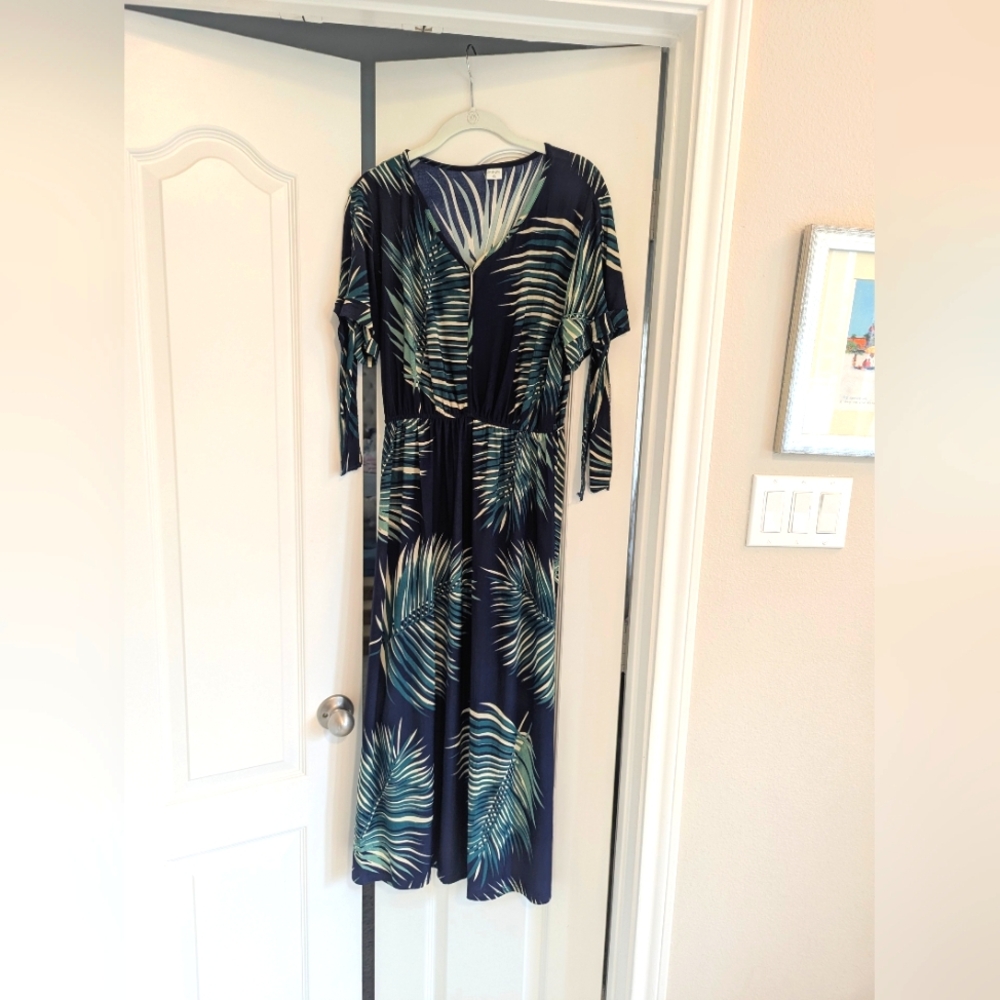 Shui si qing tropical dress. Dark blue, green and white. Tie sleeves size XL